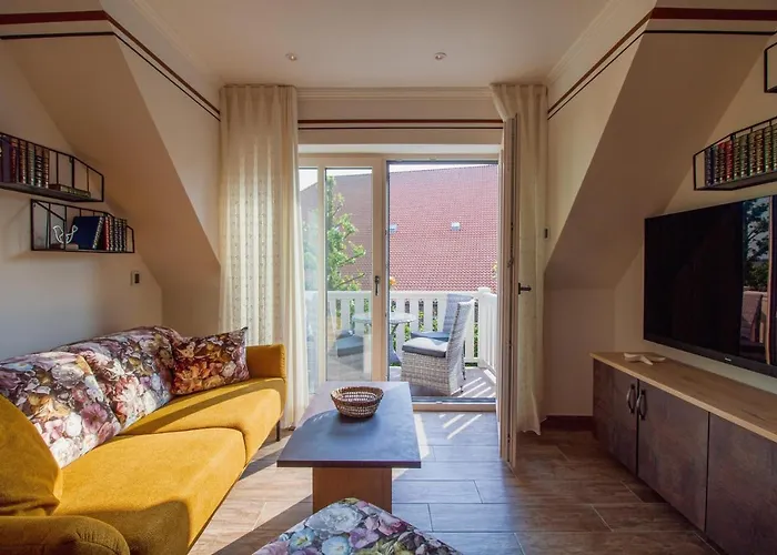 Up Besoeoek - Rapsbluete Mit Infrarotsauna *