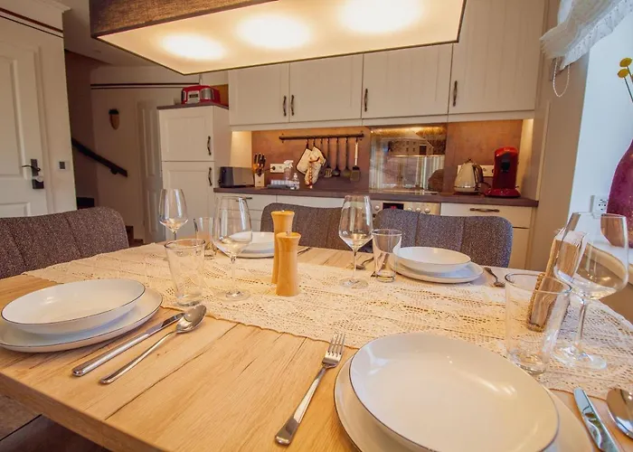 Up Besoeoek - Rapsbluete Mit Infrarotsauna