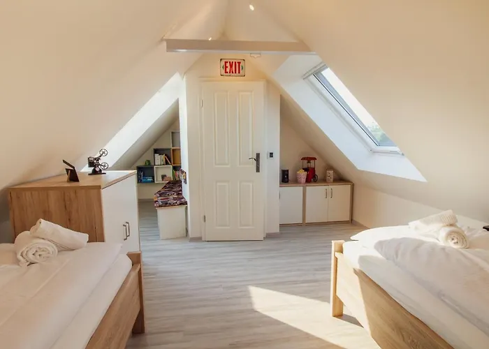 Up Besoeoek - Rapsbluete Mit Infrarotsauna Lejlighed Krummhörn