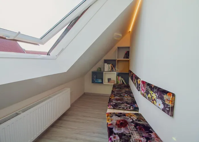 Up Besoeoek - Rapsbluete Mit Infrarotsauna * Krummhörn